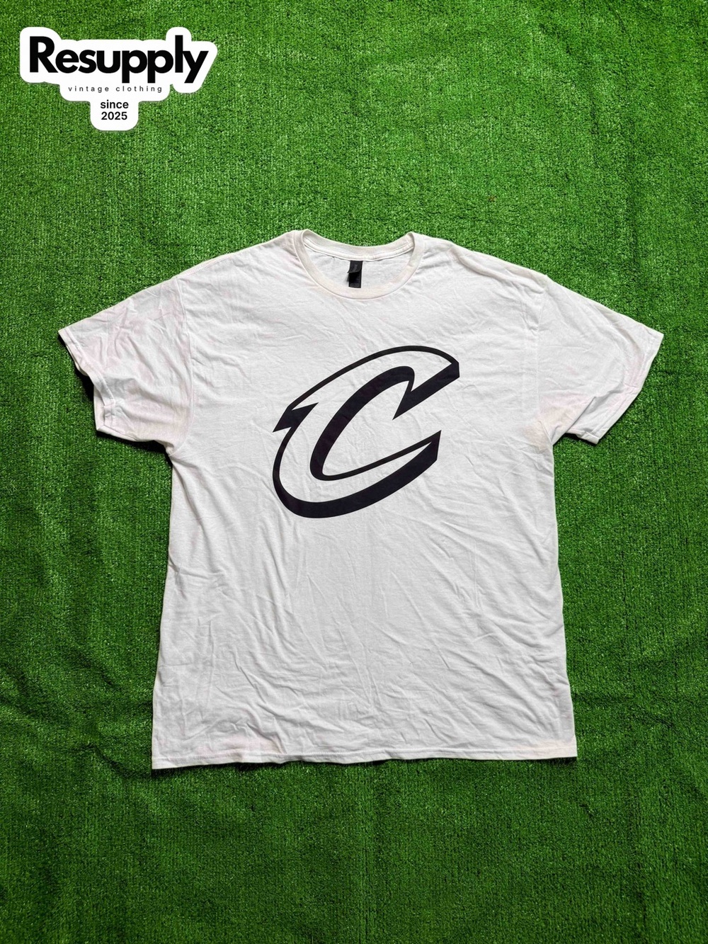2026 Playoff Official Cleveland Cavaliers White Tee Men’s Size XL (Brand New)